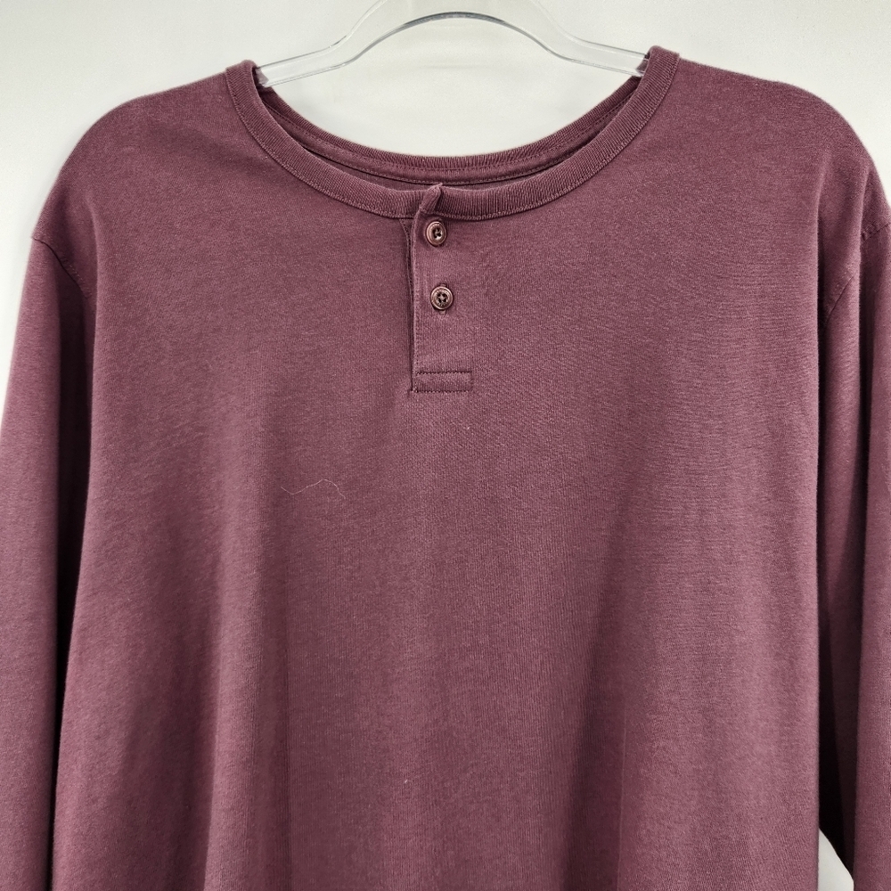 Levis Mens Standard Henley T-shirt Size Large Huckleberry Red Long Sleeve - Picture 2 of 9